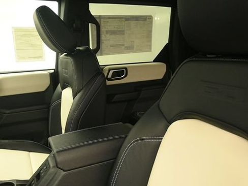 New 2026 Ford Bronco Outer Banks w/ Sasquatch Package AWD/4WD image 21