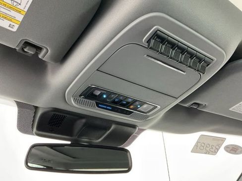 Used 2025 Ford F350 Lariat w/ Black Appearance Package image 24