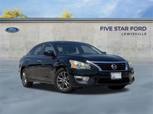 Used 2015 Nissan Altima 2.5 S w/ Sport Value Package FWD image 2