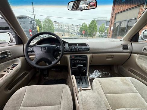 Used 1997 Honda Accord LX image 16