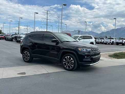 Used 2023 Jeep Compass Limited AWD/4WD image 9