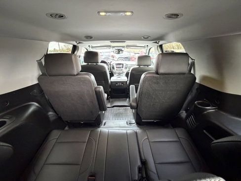 Used 2018 Chevrolet Tahoe LT image 10