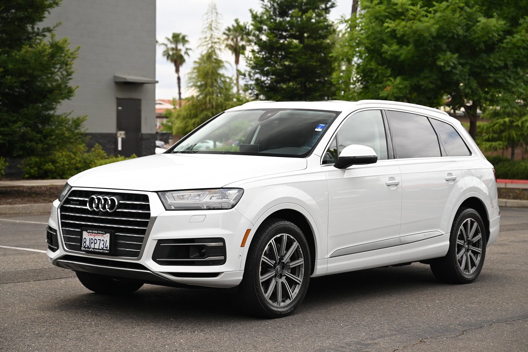 Used 2019 Audi Q7 3.0T Premium Plus w/ Premium Plus Package AWD/4WD image 3
