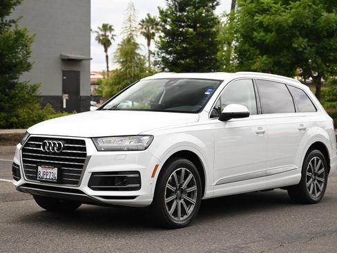 Used 2019 Audi Q7 3.0T Premium Plus w/ Premium Plus Package AWD/4WD image 3