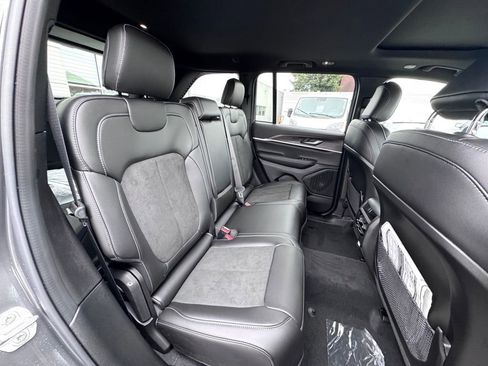 New 2026 Jeep Grand Cherokee 4WD image 21