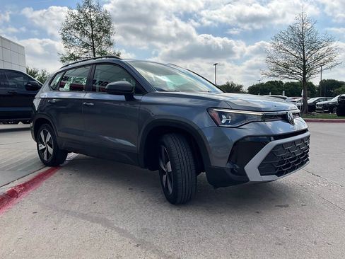 Used 2025 Volkswagen Taos S image 4