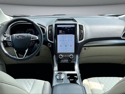 Used 2023 Ford Edge Titanium w/ Class II Trailer Tow Package AWD/4WD image 7