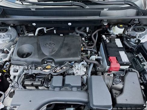 Used 2025 Toyota RAV4 XLE w/ Convenience Package image 29