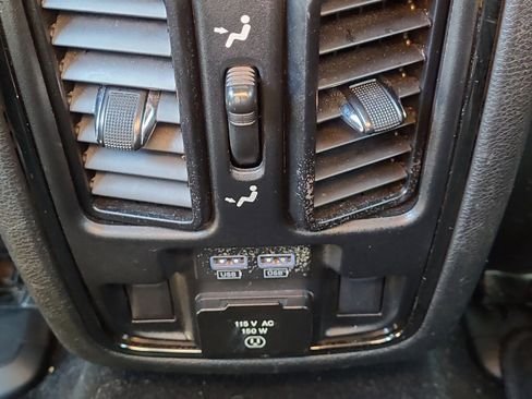 Used 2020 Jeep Grand Cherokee Limited X image 11