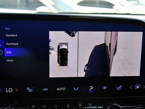 Used 2024 Chevrolet Blazer EV LT AWD/4WD image 21
