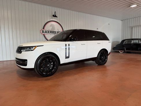 Used 2022 Land Rover Range Rover SE AWD/4WD image 4