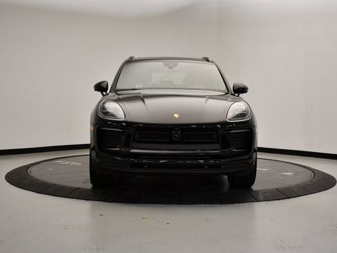 Certified 2026 Porsche Macan AWD/4WD image 10