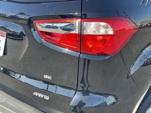 Used 2022 Ford EcoSport SE w/ SE Convenience Package image 29