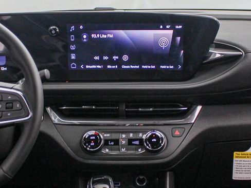 New 2026 Buick Envista Preferred w/ Convenience I Package FWD image 25