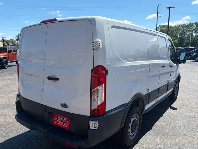Used 2018 Ford Transit 250 130 Low Roof RWD image 6