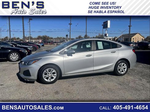 Used 2019 Chevrolet Cruze LS image 1