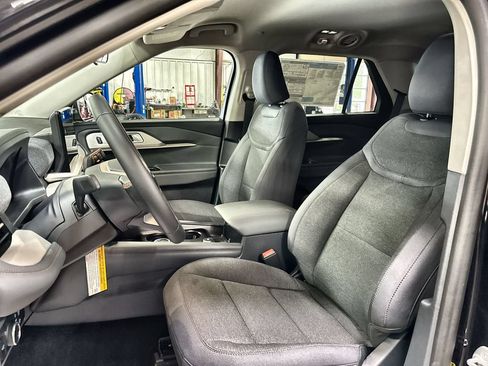 Used 2026 Ford Explorer Active RWD image 12