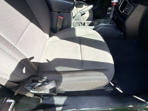 Used 2021 Jeep Wrangler Sport AWD/4WD image 32