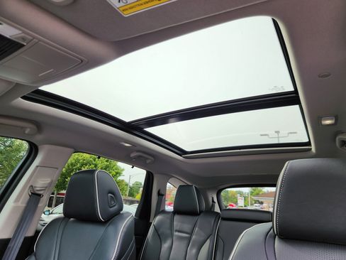 Used 2024 Acura MDX SH-AWD w/ Advance Package image 16