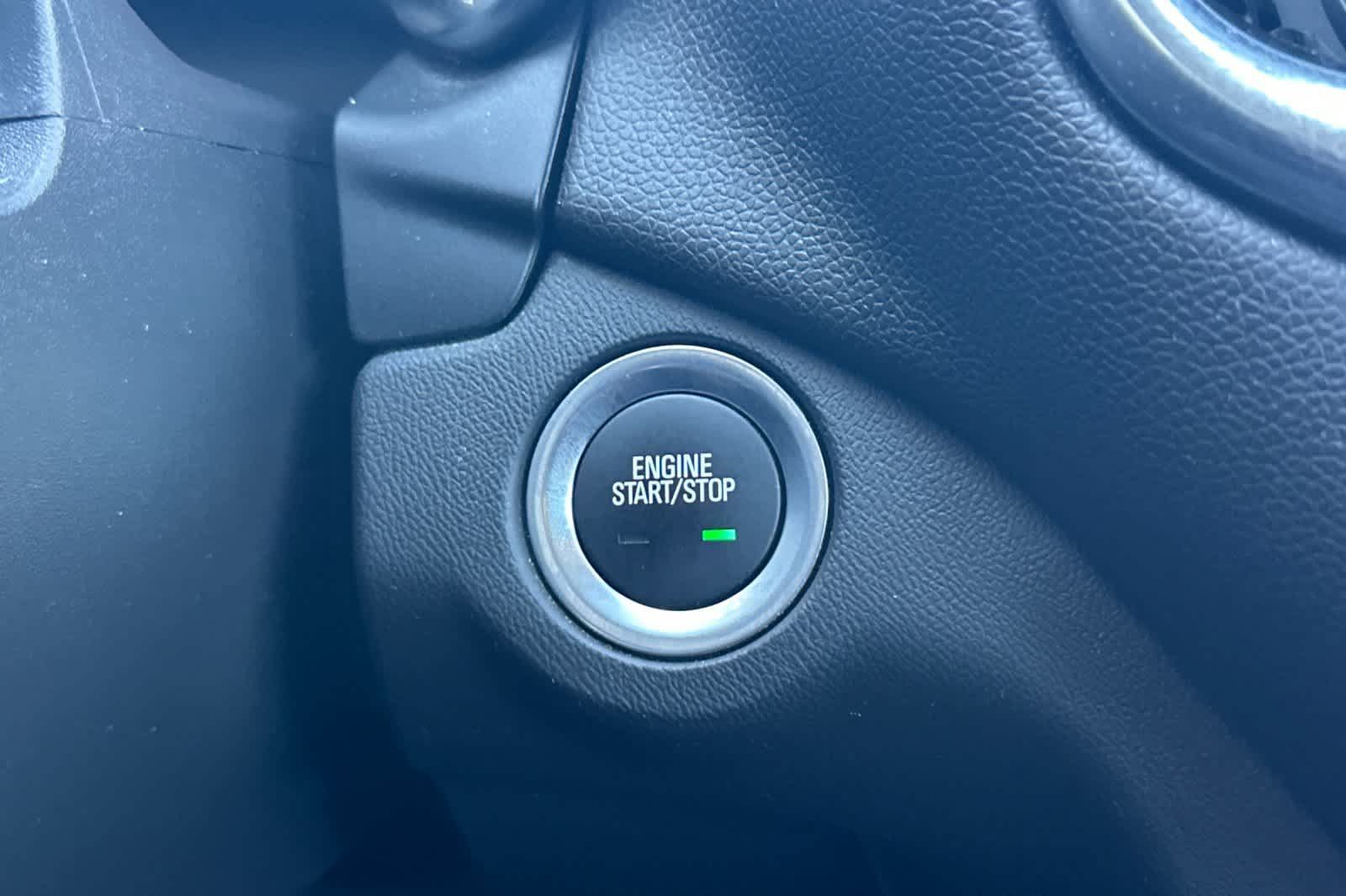 Used 2020 Chevrolet Equinox LT FWD image 24