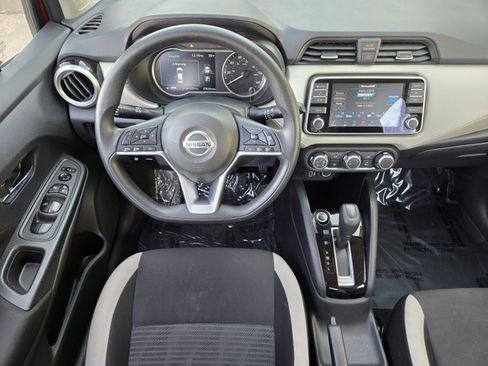 Used 2022 Nissan Versa SV FWD image 10
