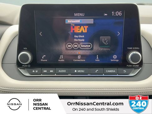 Used 2025 Nissan Rogue SV FWD image 22