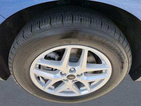 Used 2024 Ford Edge SEL w/ Convenience Package image 9