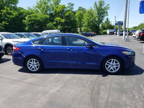 Used 2015 Ford Fusion SE FWD image 4