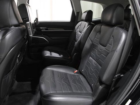 Used 2022 Kia Telluride SX w/ SX Prestige Package image 24