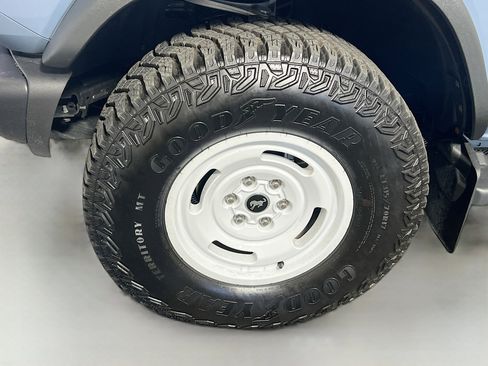 Used 2023 Ford Bronco Heritage Edition AWD/4WD image 13