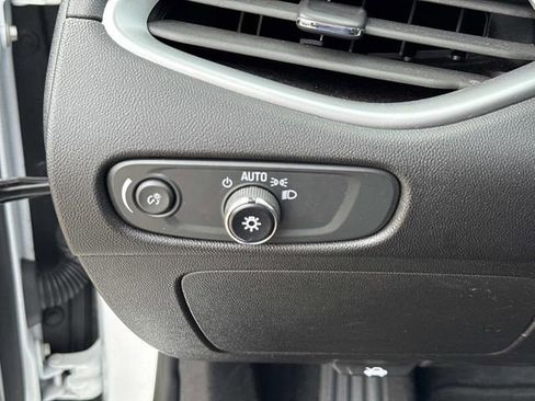 Used 2024 Chevrolet Malibu LT image 42