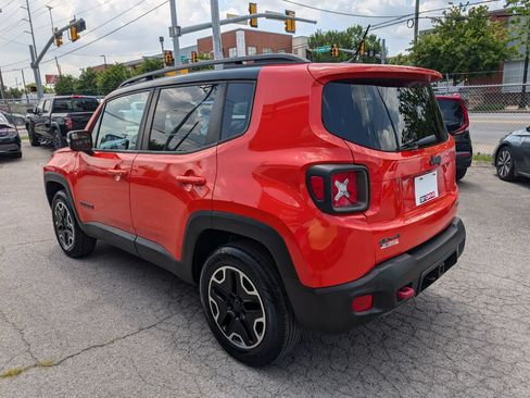 Used 2016 Jeep Renegade Trailhawk w/ Premium Trailhawk Package AWD/4WD image 8