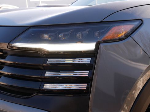 Certified 2025 Nissan Kicks SV w/ SV Premium Package image 16