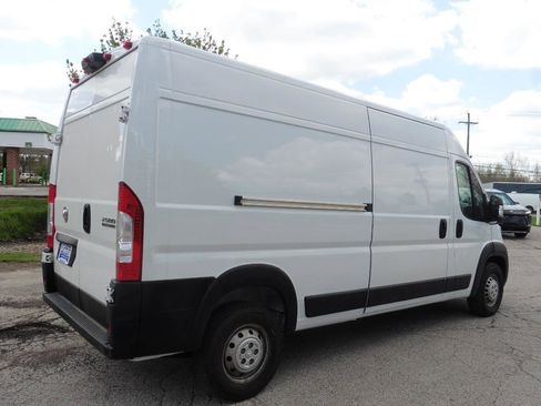 Used 2025 RAM ProMaster 2500 w/ Convenience Group FWD image 8