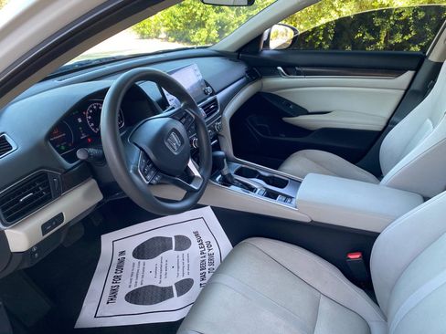 Used 2020 Honda Accord EX image 28