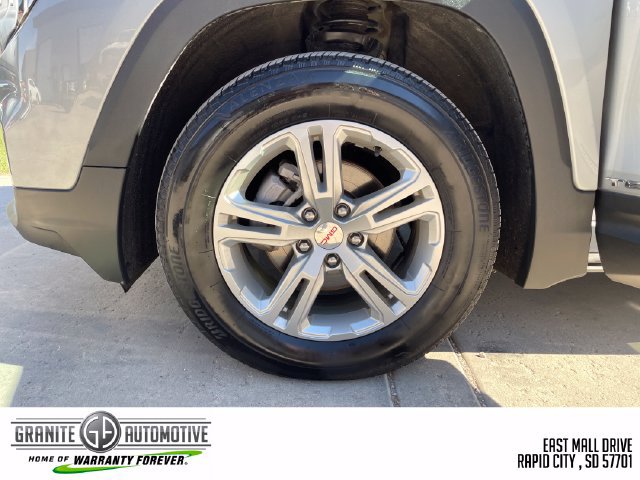 Used 2024 GMC Terrain SLE AWD/4WD image 27