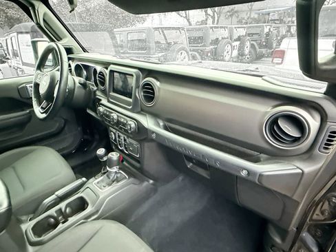 Used 2022 Jeep Wrangler Unlimited Sport S image 30