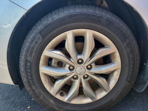Used 2019 Kia Sedona EX FWD image 10