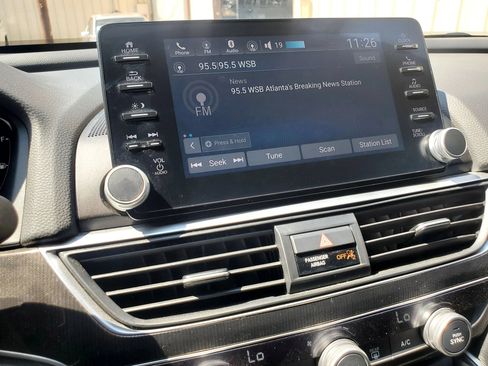 Used 2018 Honda Accord Sport image 43