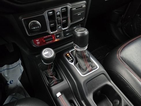 Used 2020 Jeep Wrangler Unlimited Rubicon w/ Quick Order Package 28Y Recon AWD/4WD image 29