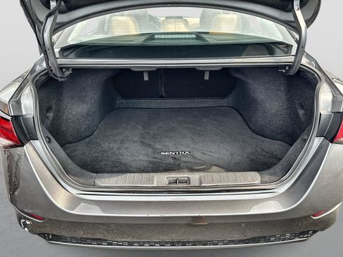 Used 2023 Nissan Sentra SV w/ SV Premium Package FWD image 19