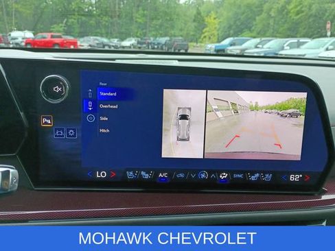 Used 2026 Chevrolet Traverse RS AWD/4WD image 15
