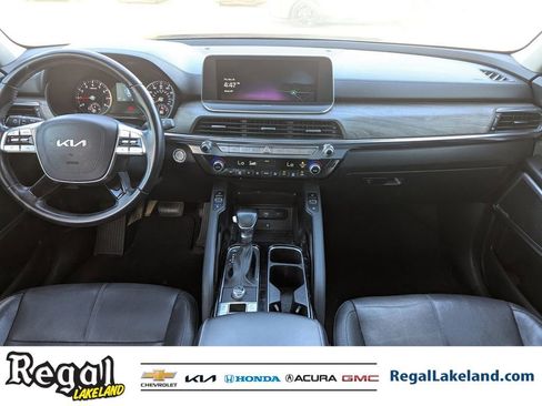 Used 2022 Kia Telluride EX w/ EX Premium Package image 11