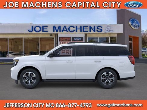 New 2026 Ford Expedition Active image 5