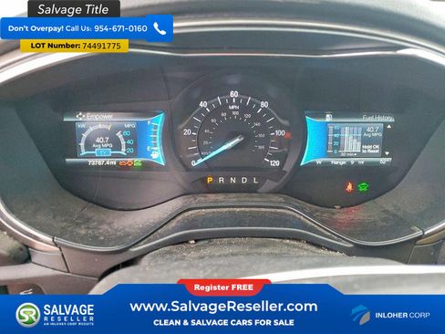 Used 2019 Ford Fusion SE image 12
