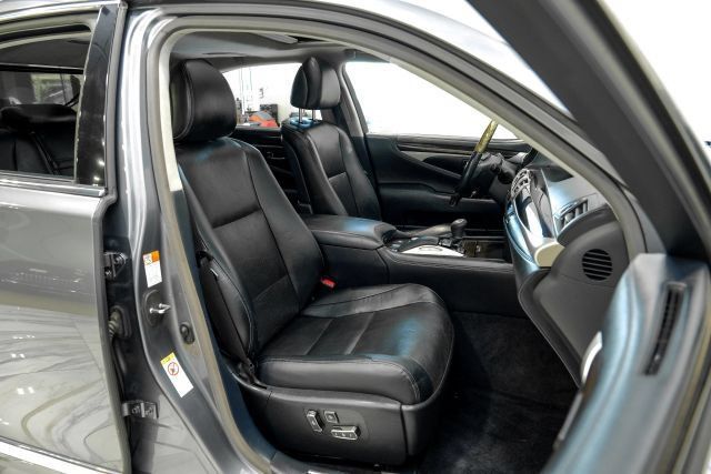 Used 2017 Lexus LS 460 w/ Comfort Package RWD image 45