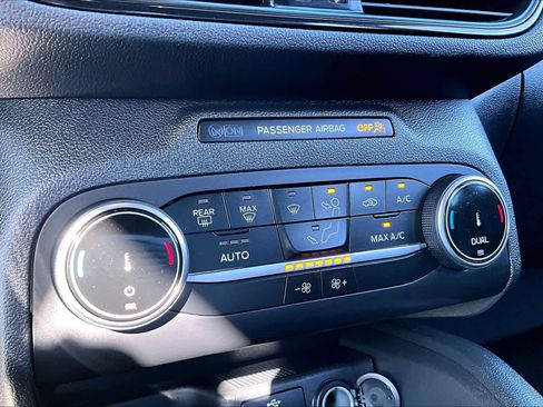 Used 2025 Ford Escape ST-Line image 31