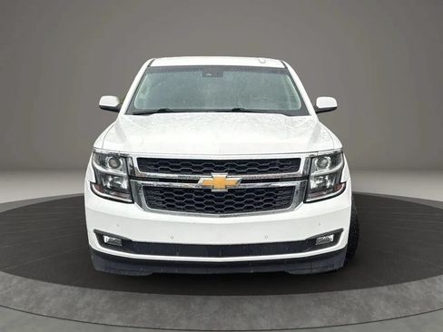 Used 2019 Chevrolet Suburban LT w/ Luxury Package AWD/4WD image 2