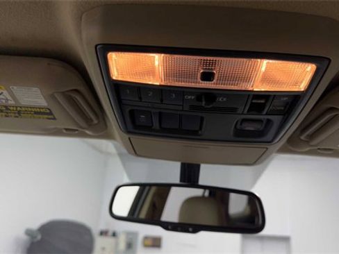 Used 2015 Toyota 4Runner Limited image 17