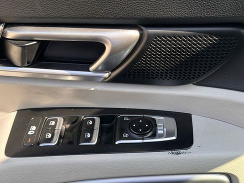 Used 2023 Kia Telluride S image 21